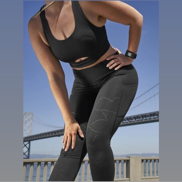 Athleta Black All In Reaction 7/8 Tight Pockets Laser Cut - Picture 1 of 15